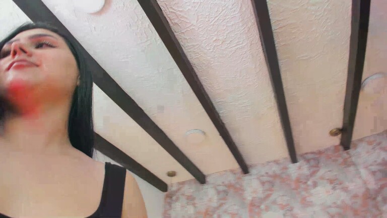 SaharaLyn's Streamate show and profile