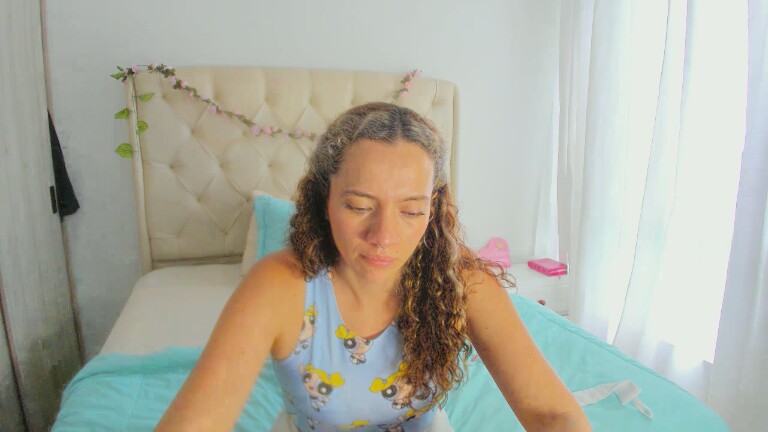 AliceKizar's Streamate show and profile