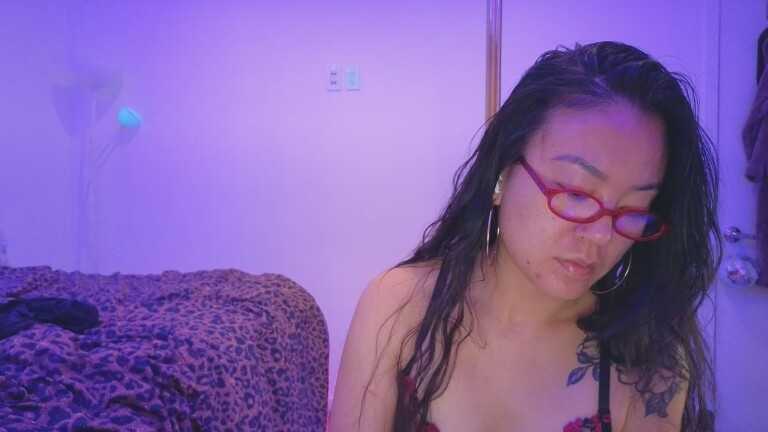 PriestessWu's Streamate show and profile