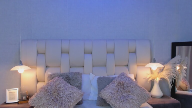 EmmaPrinncess's Streamate show and profile