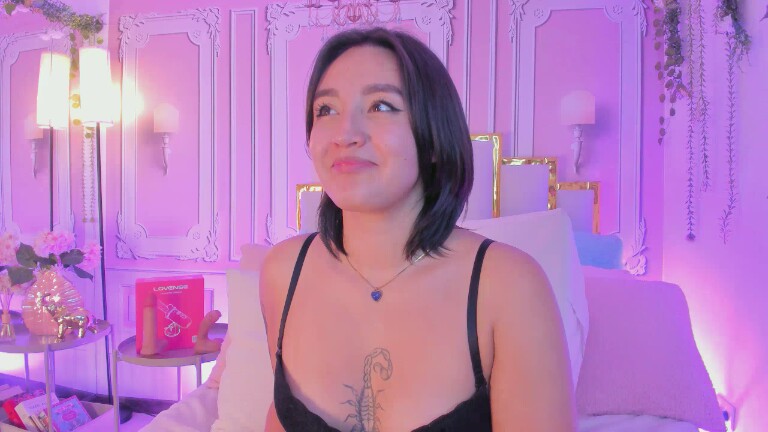 NaraSuarez's Streamate show and profile