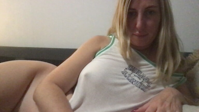 Babitaaa's Streamate show and profile