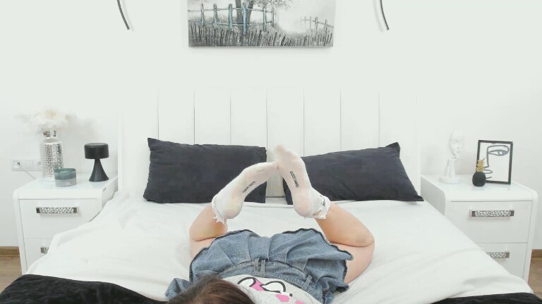 DemiLinda's Streamate show and profile