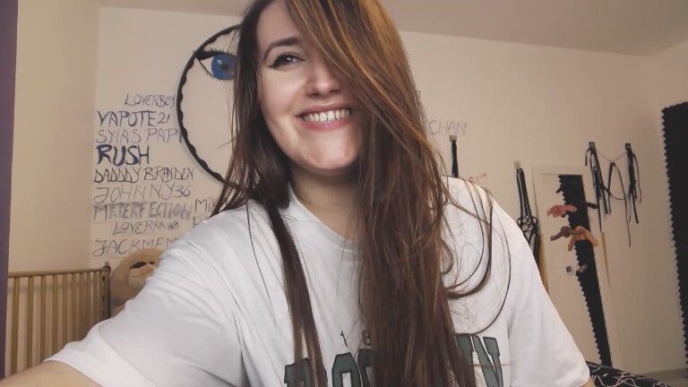 SYIA's Streamate show and profile