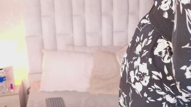 LucianaJackman's Streamate show and profile