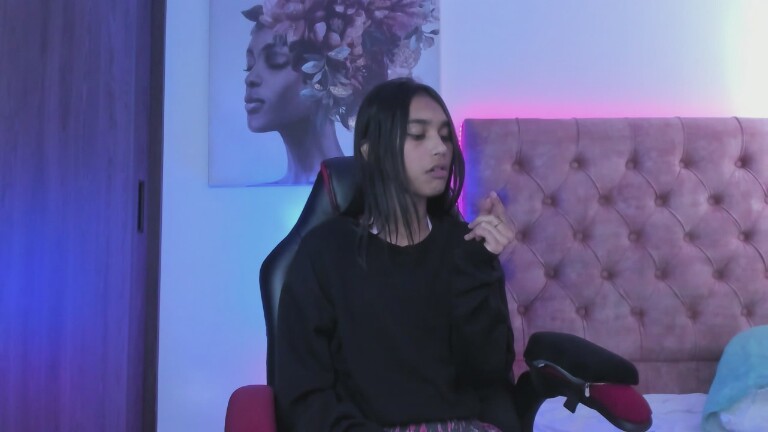 Yaya_Lm's Streamate show and profile