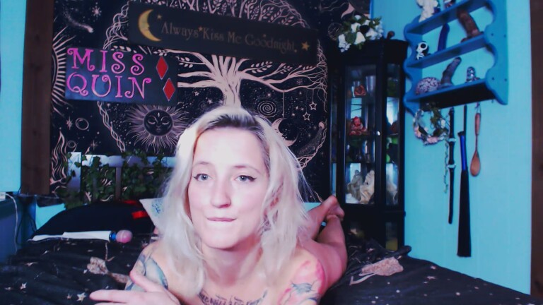 MissQuinCam's Streamate show and profile