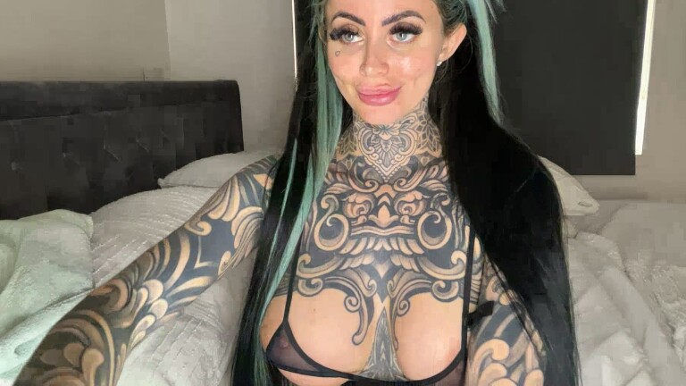 IzzyKreame's Streamate show and profile