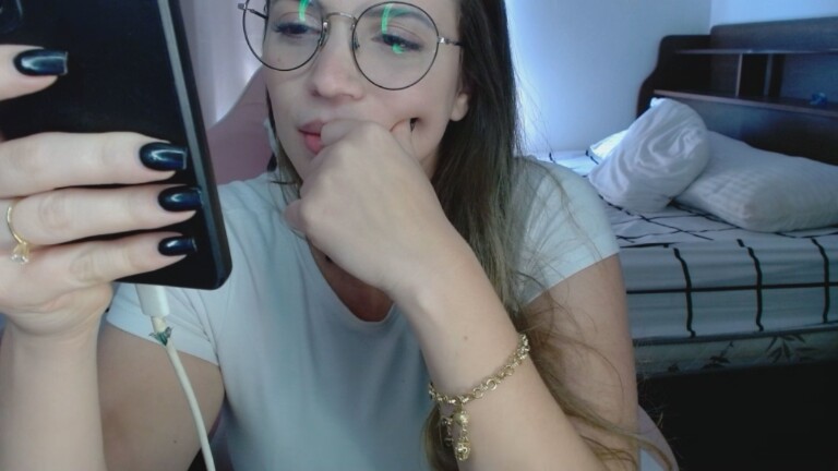 Mellindah's Streamate show and profile