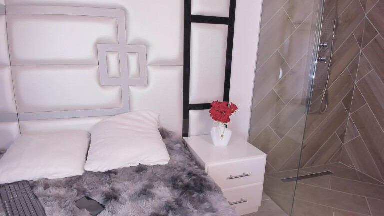 SalomeMachado's Streamate show and profile