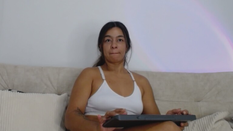 SummerStones's Streamate show and profile