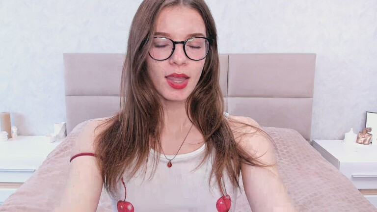 MYasmina's Streamate show and profile