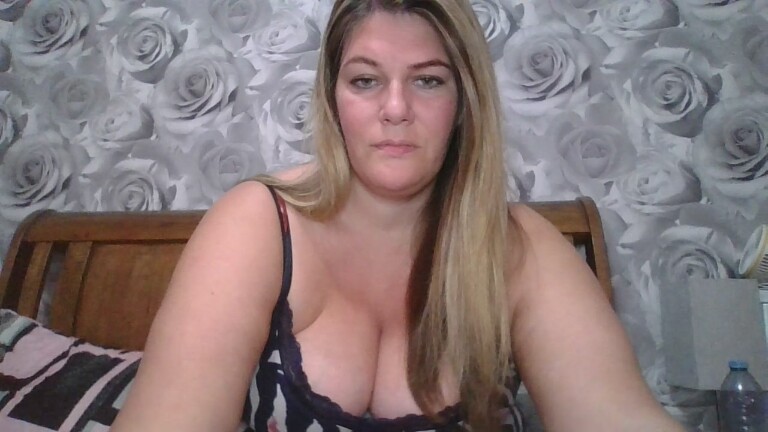 BabyCakesUK's Streamate show and profile