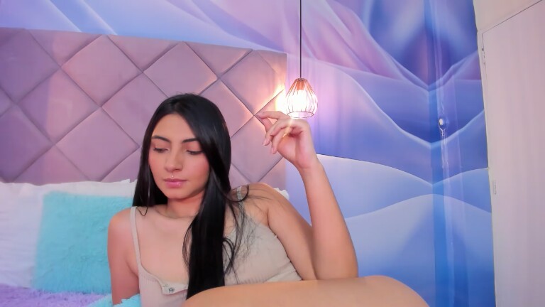 ViolletaRosse's Streamate show and profile